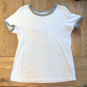 American Eagle Woman’s Short Sleeve Tee